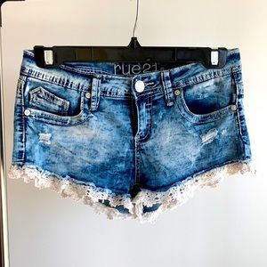 Lace Trimmed Jean shorts